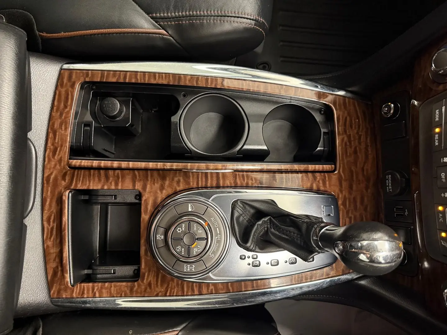 2022 Nissan Patrol Gallery Image 37