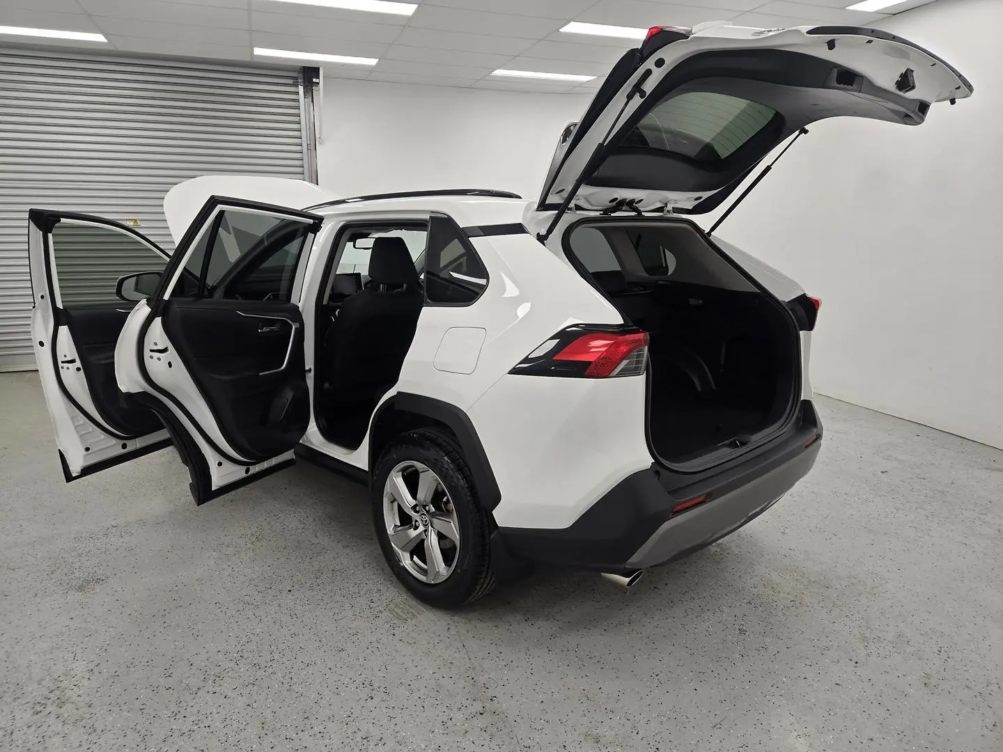 2021 Toyota RAV4 Gallery Image 12