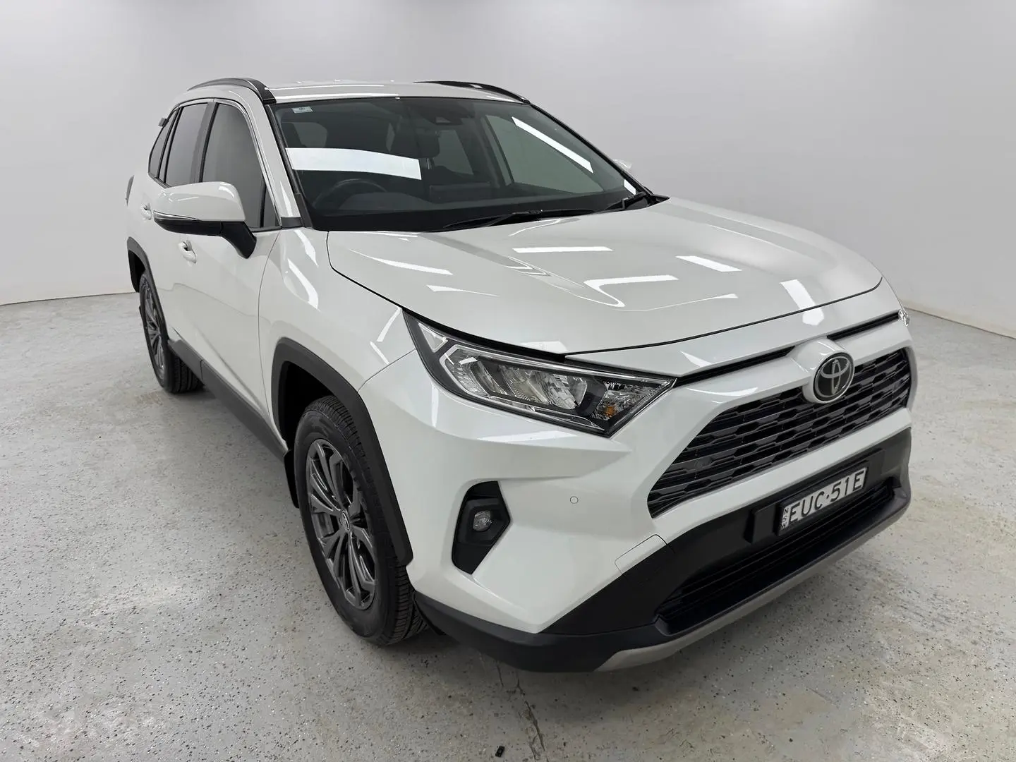 2022 Toyota RAV4 Gallery Image 1