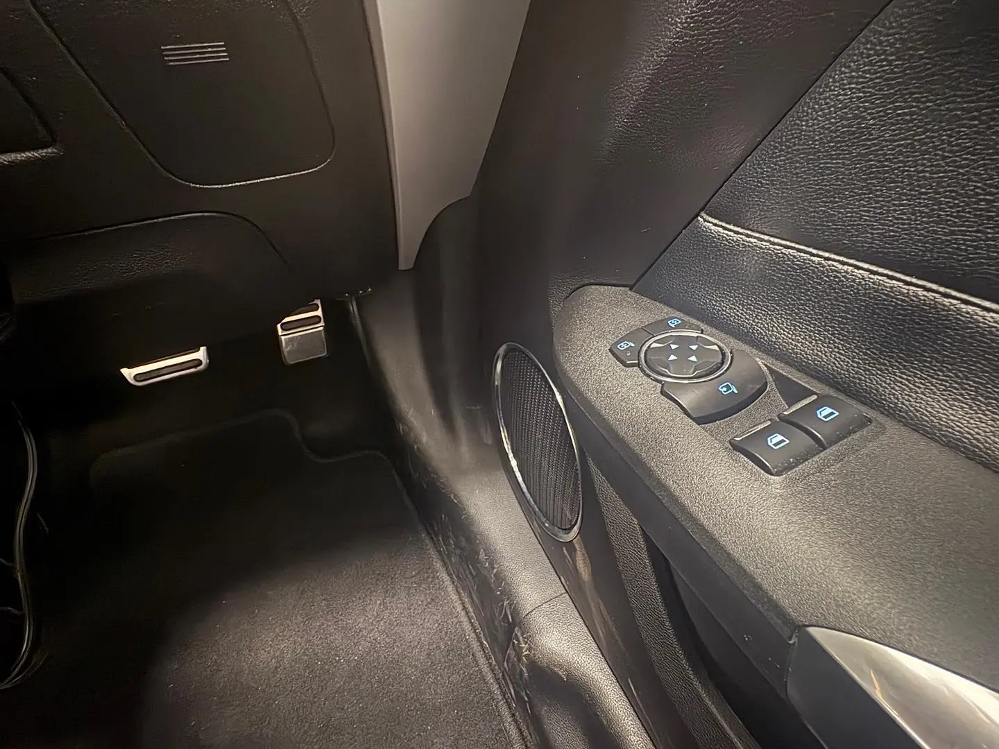 2017 Ford Mustang Gallery Image 31