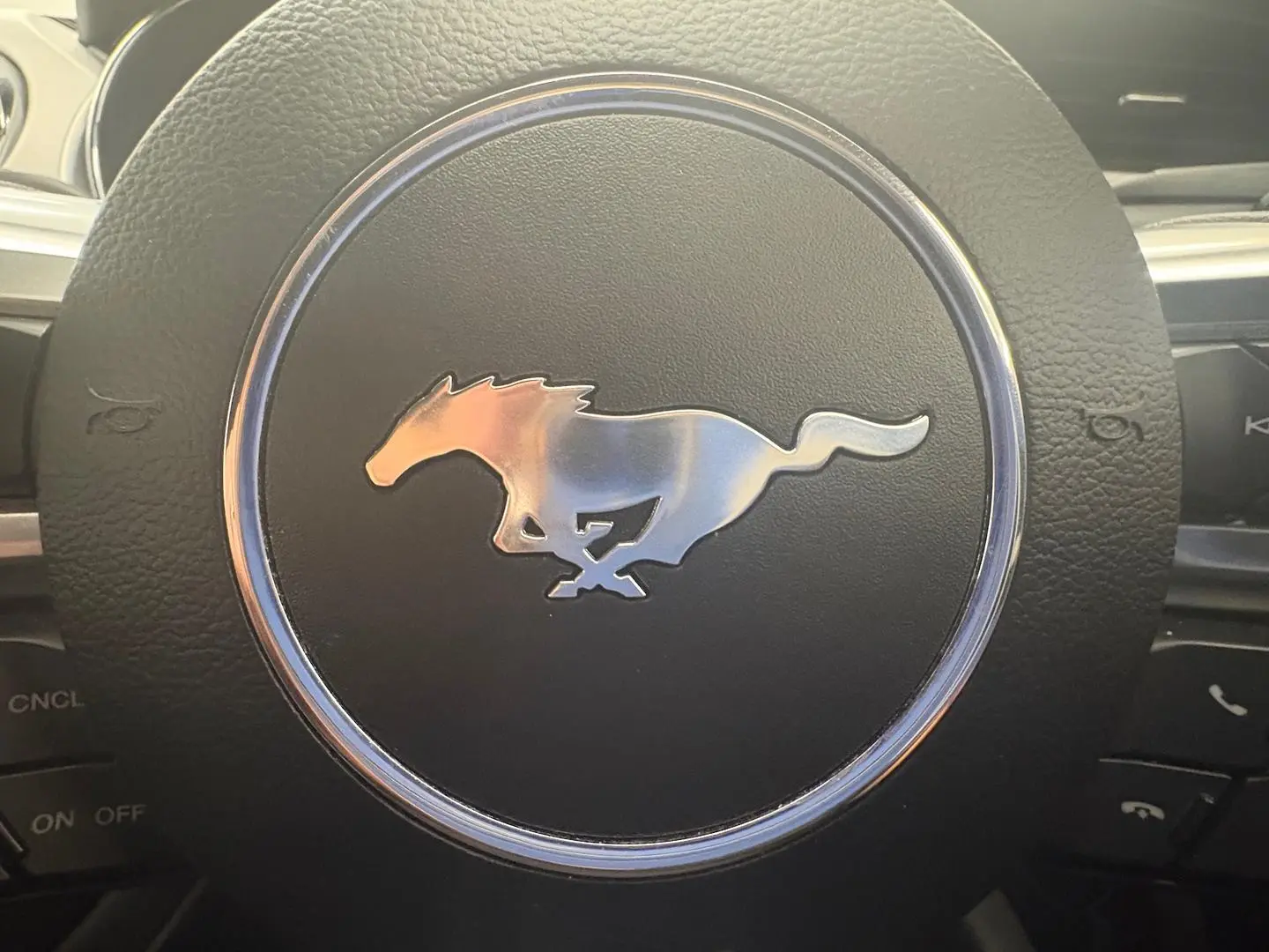 2017 Ford Mustang Gallery Image 30