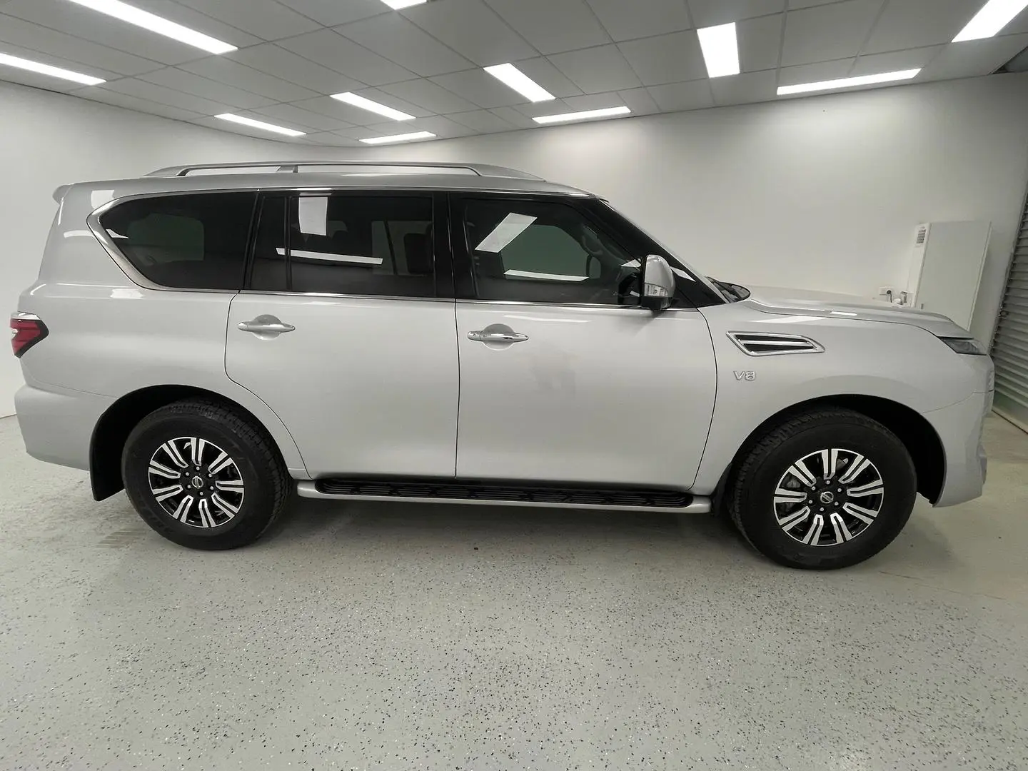 2020 Nissan Patrol Gallery Image 2