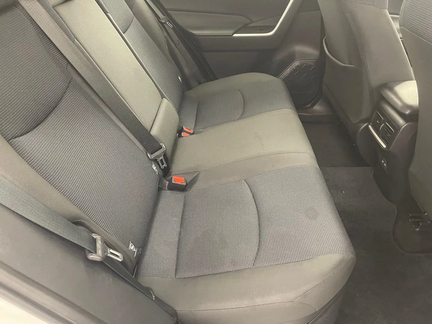 2024 Toyota RAV4 Gallery Image 18