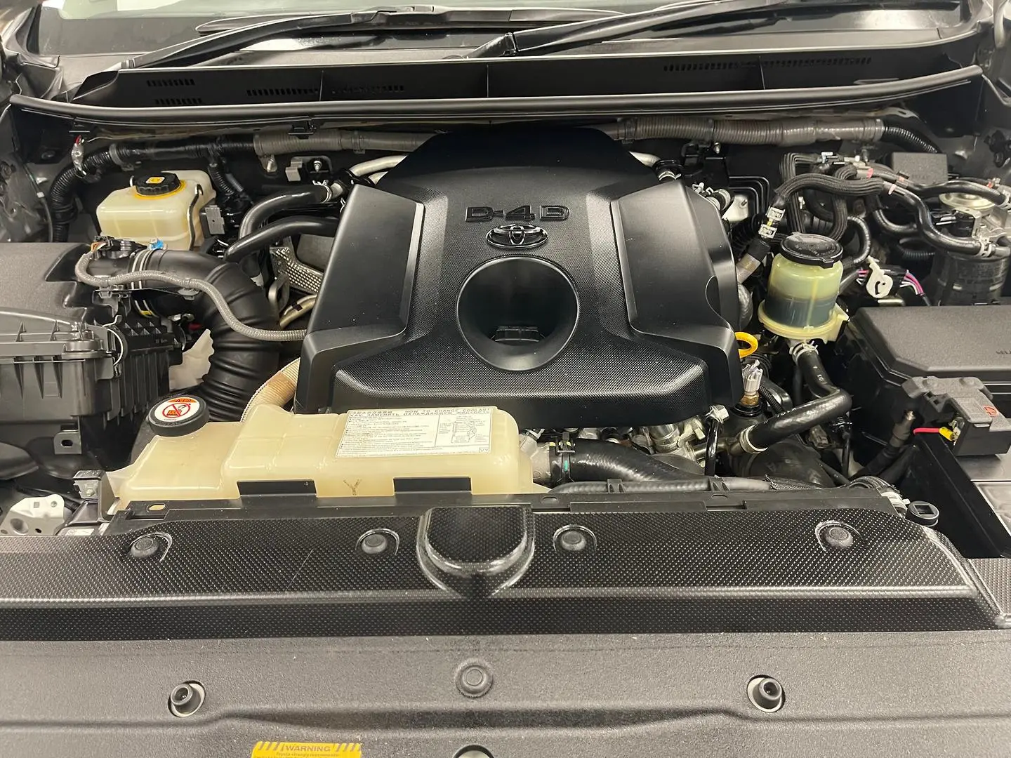 2017 Toyota Landcruiser Prado Gallery Image 15