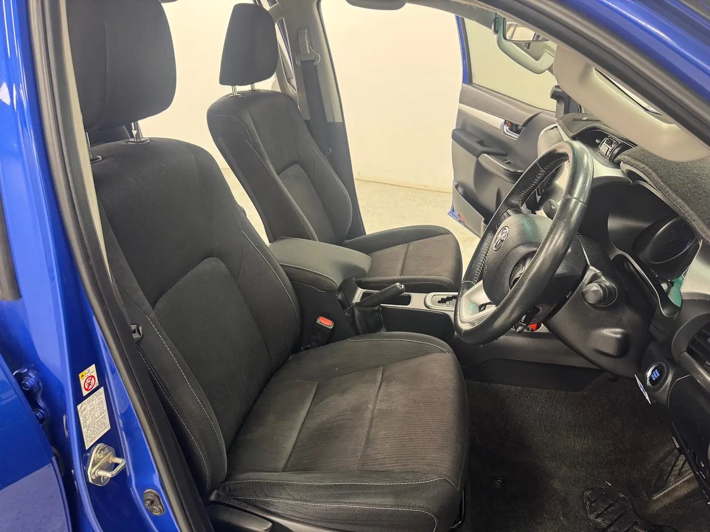 2016 Toyota Hilux Gallery Image 29