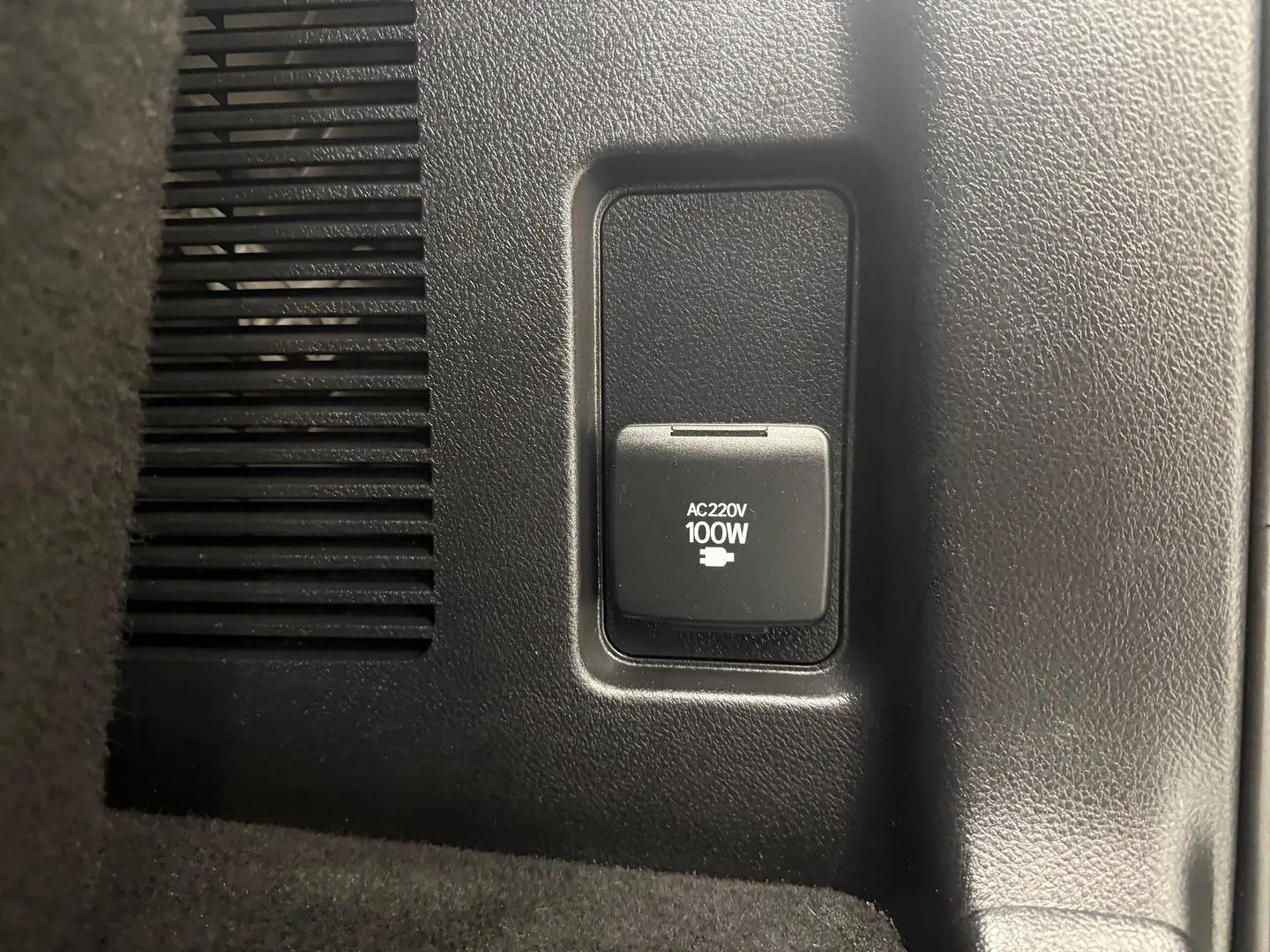 2018 Toyota Landcruiser Prado Gallery Image 16