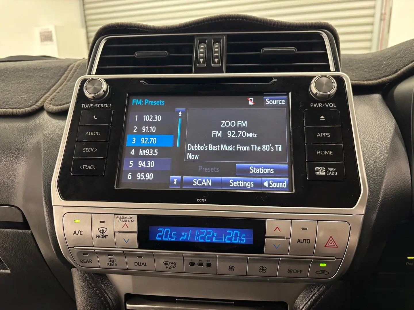 2018 Toyota Landcruiser Prado Gallery Image 30