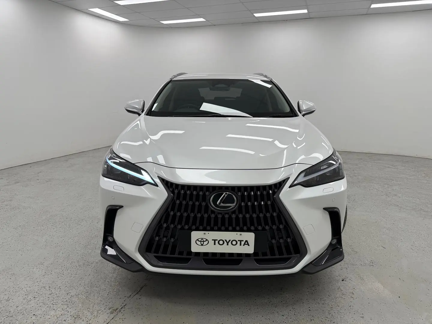 2025 Lexus NX Gallery Image 30