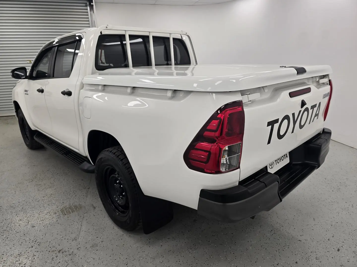 2021 Toyota Hilux Gallery Image 5