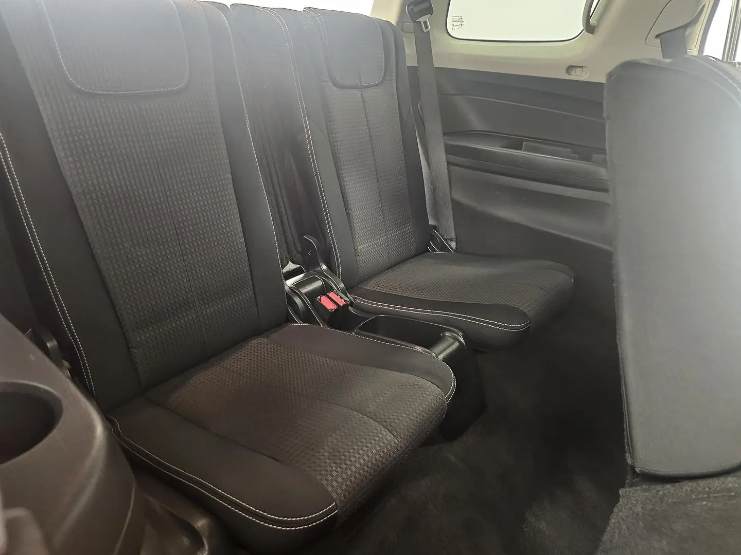 2020 Isuzu MU-X Gallery Image 23