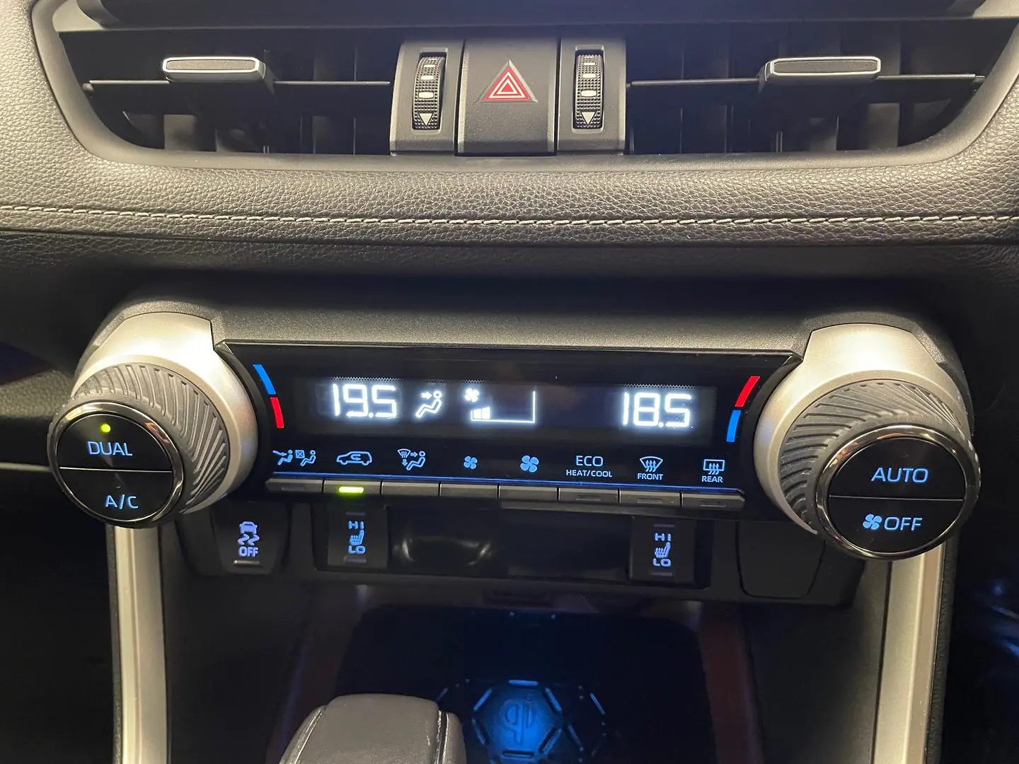 2020 Toyota RAV4 Gallery Image 28