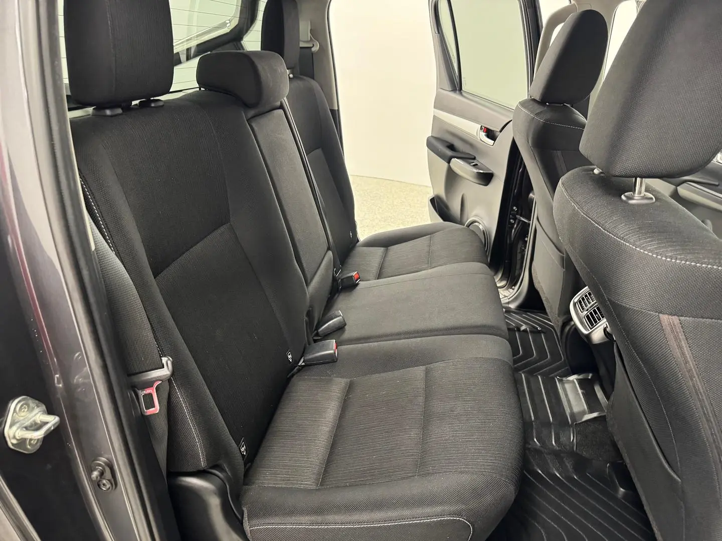 2022 Toyota Hilux Gallery Image 28