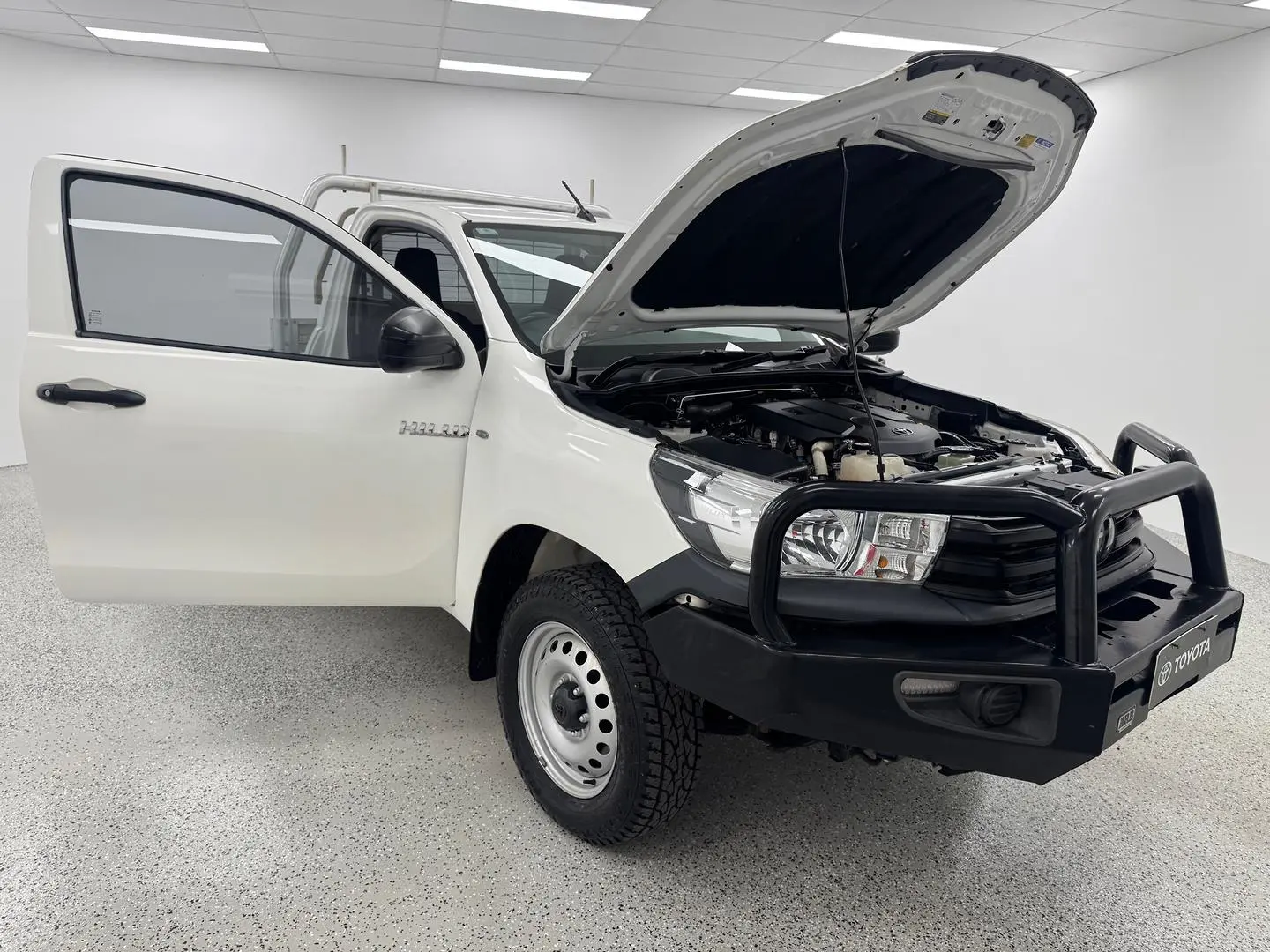 2020 Toyota Hilux Gallery Image 7