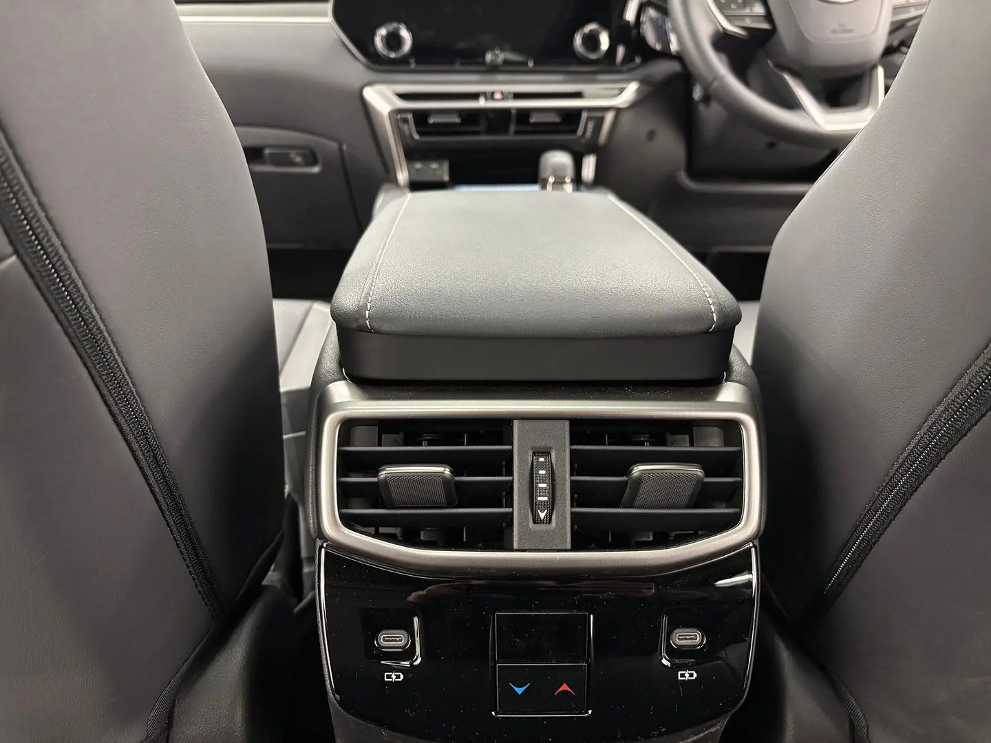 2025 Lexus RX Gallery Image 22