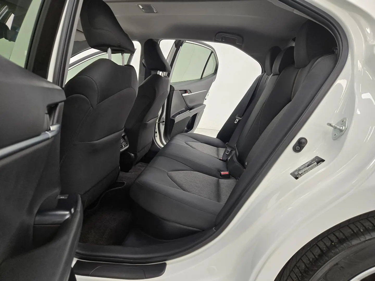 2019 Toyota Camry Gallery Image 19