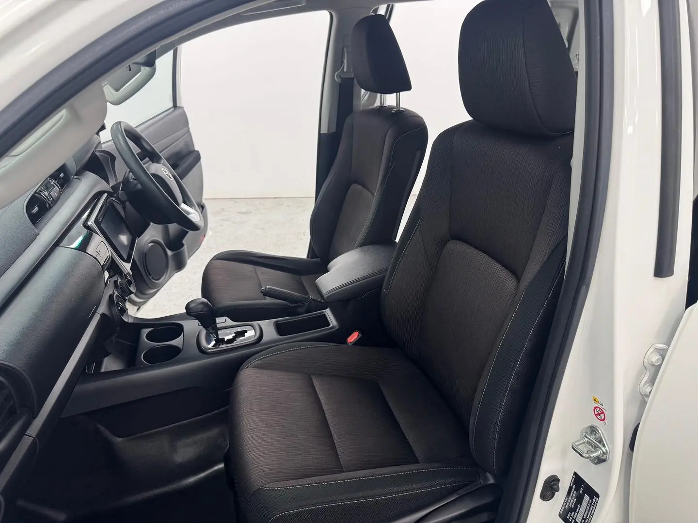 2018 Toyota Hilux Gallery Image 26