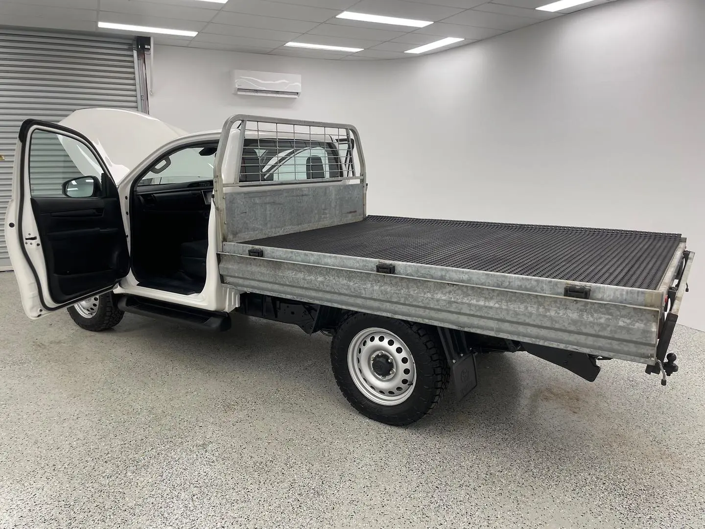 2020 Toyota Hilux Gallery Image 10