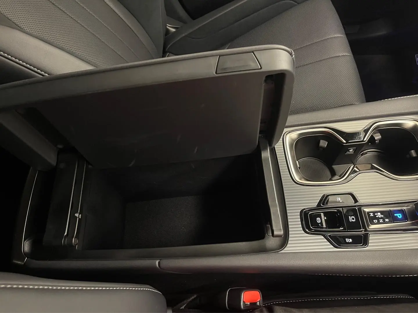 2025 Lexus RX Gallery Image 39