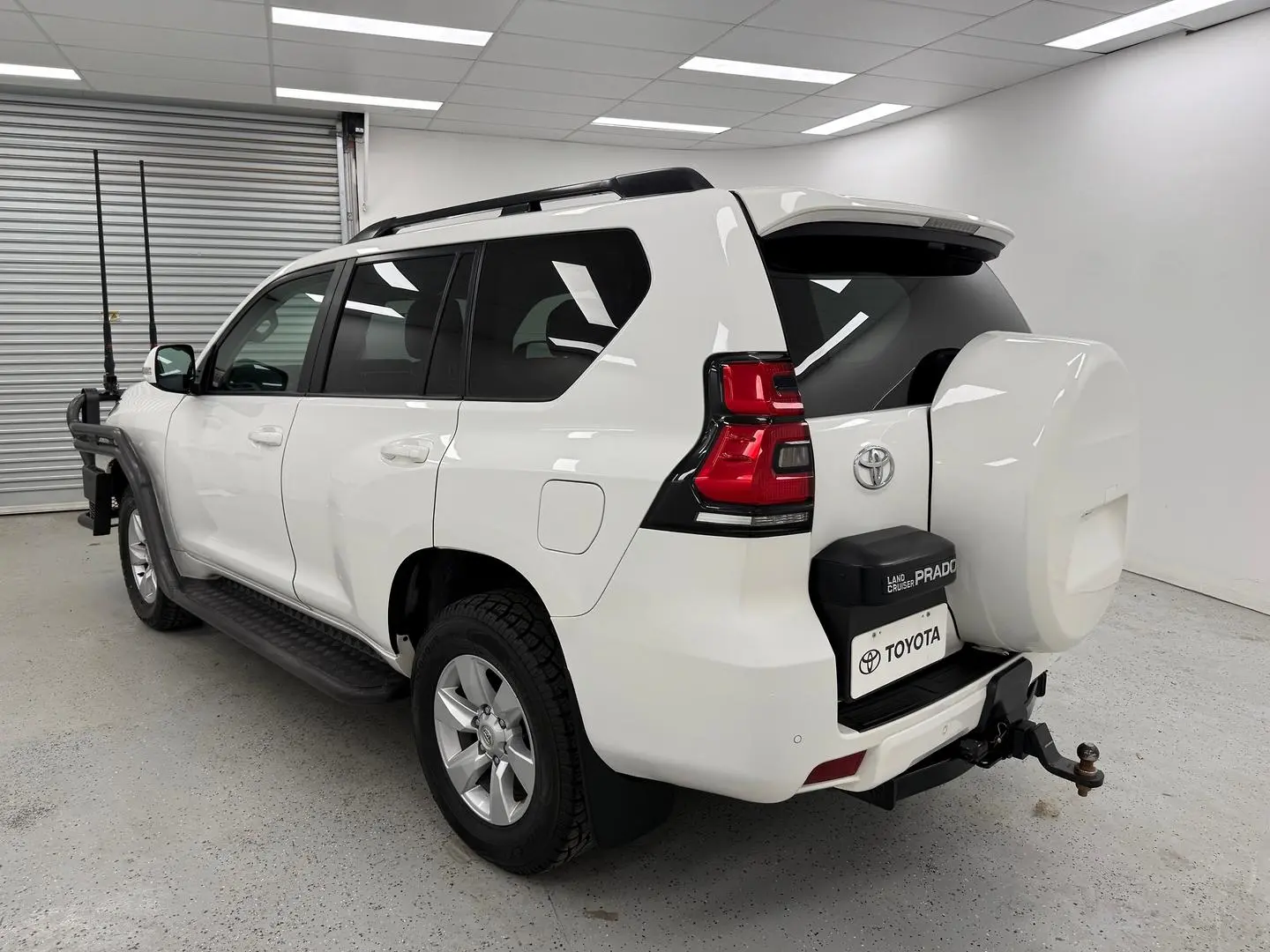 2020 Toyota Landcruiser Prado Gallery Image 5