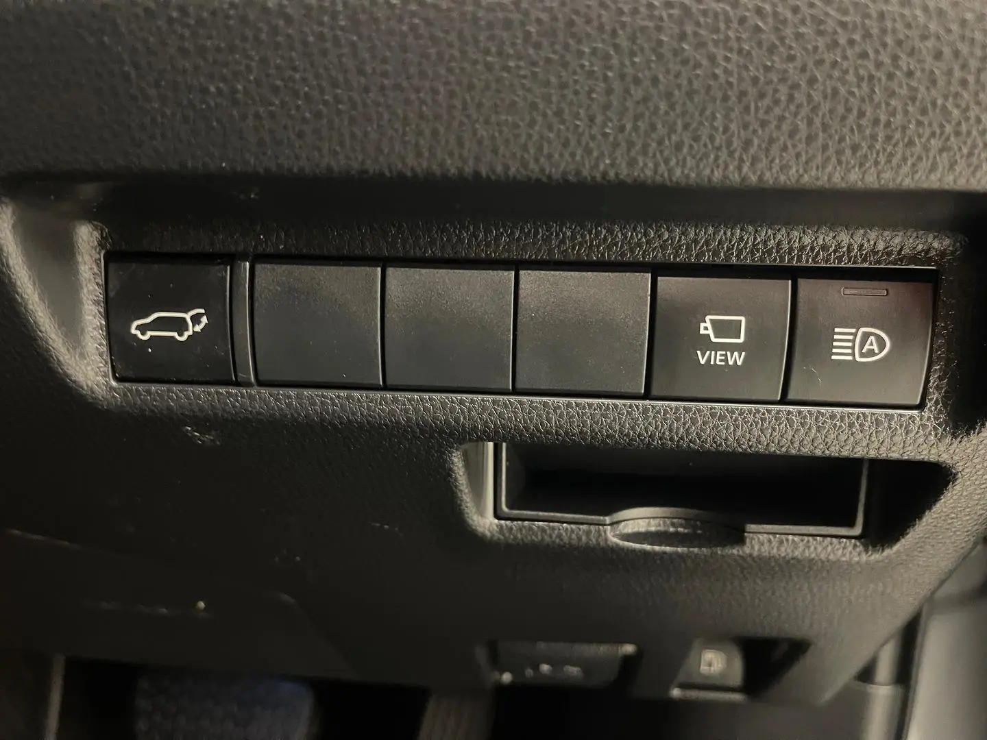 2022 Toyota RAV4 Gallery Image 24