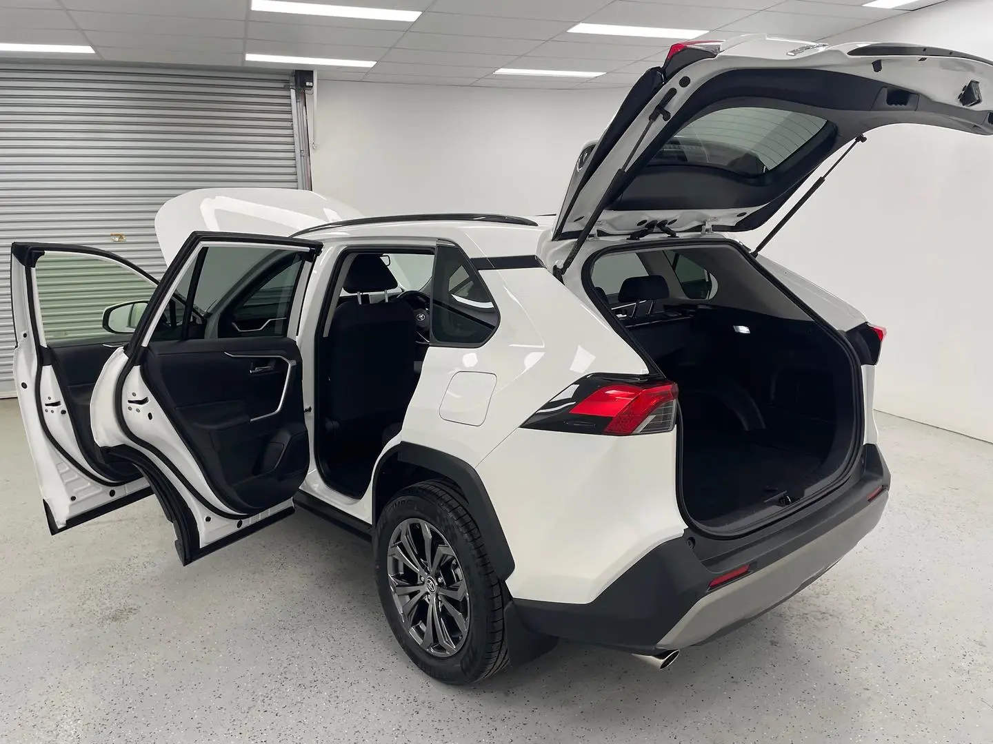 2023 Toyota RAV4 Gallery Image 12
