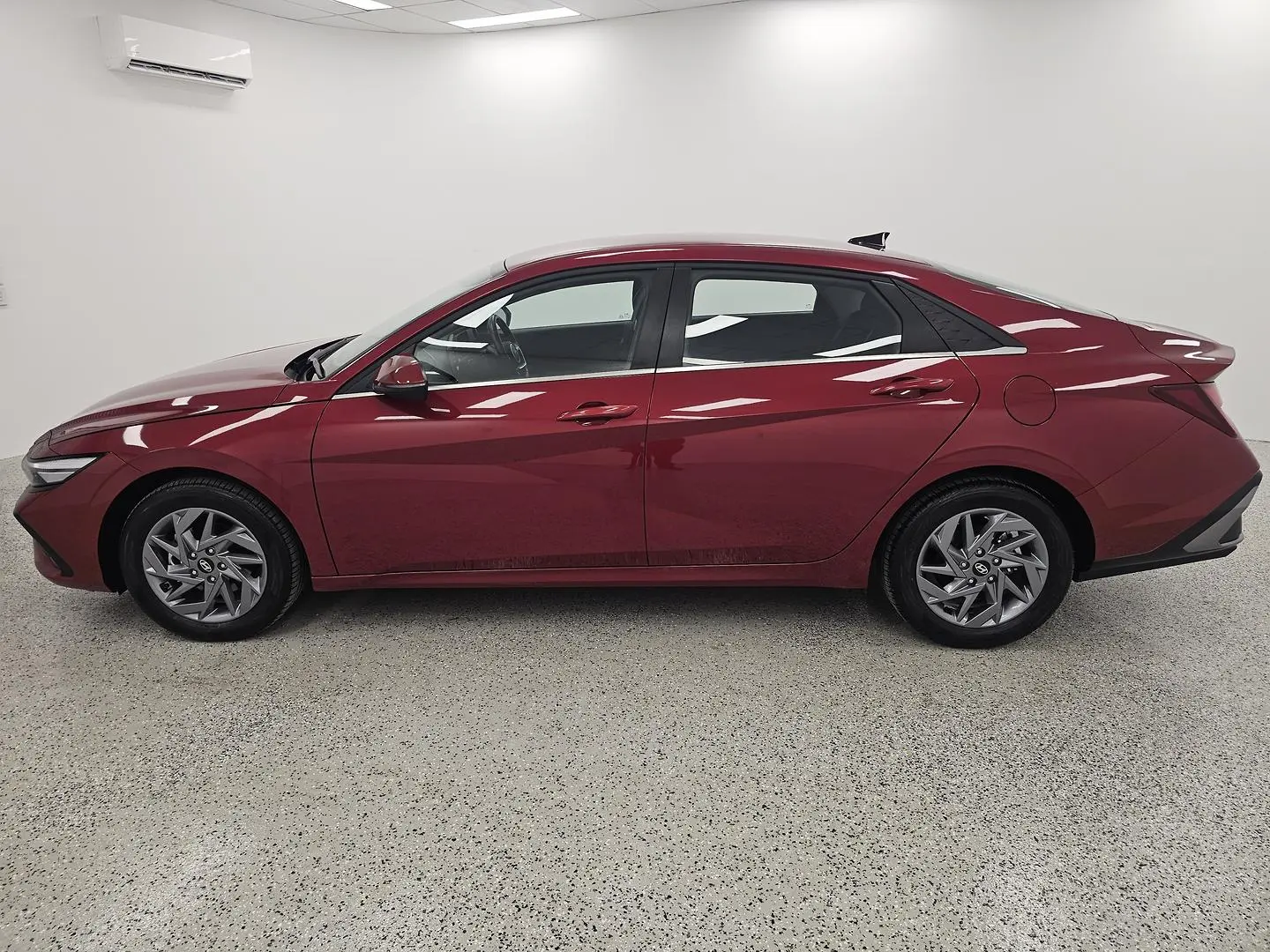 2024 Hyundai i30 Gallery Image 6