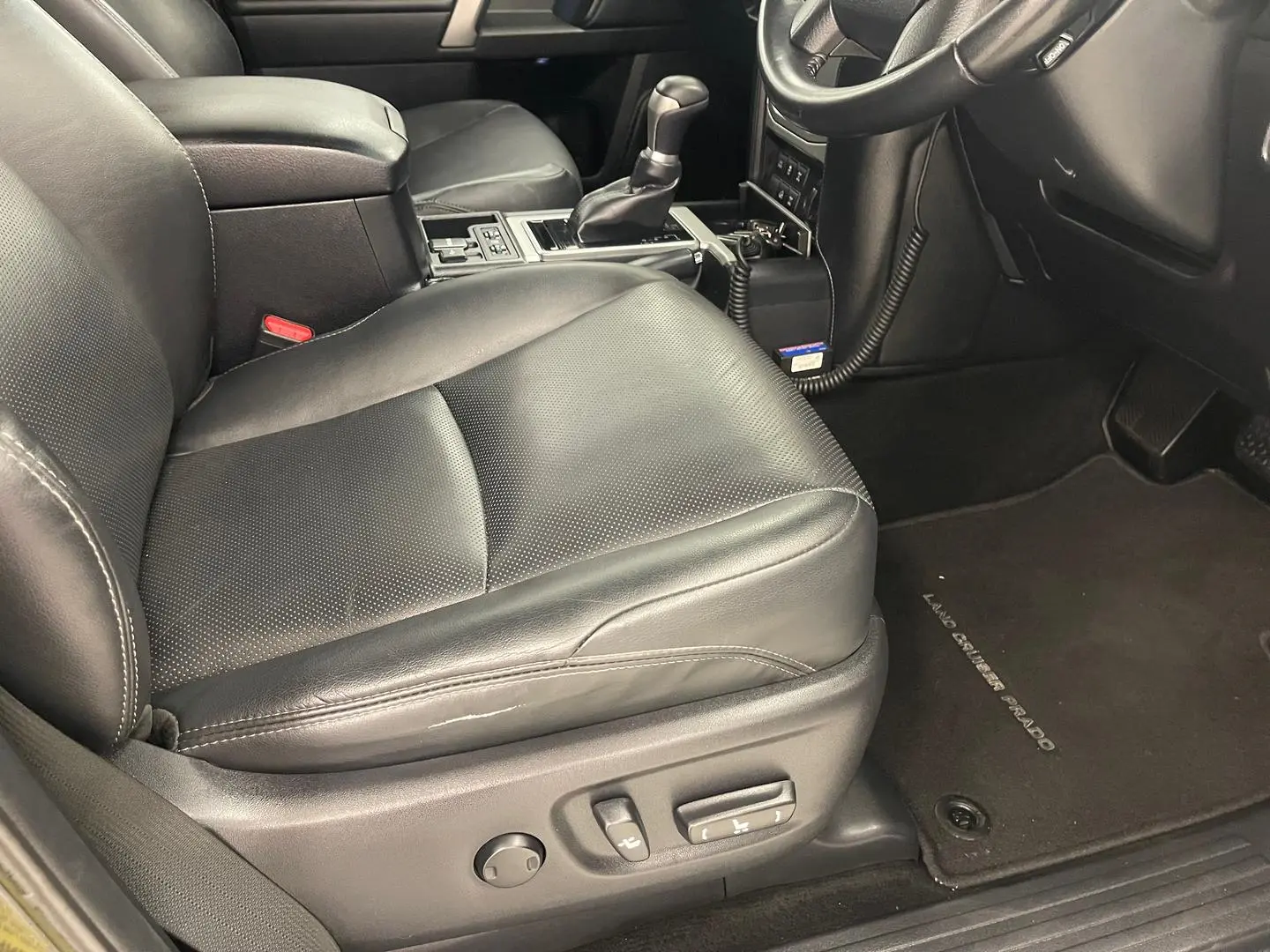 2022 Toyota Landcruiser Prado Gallery Image 22