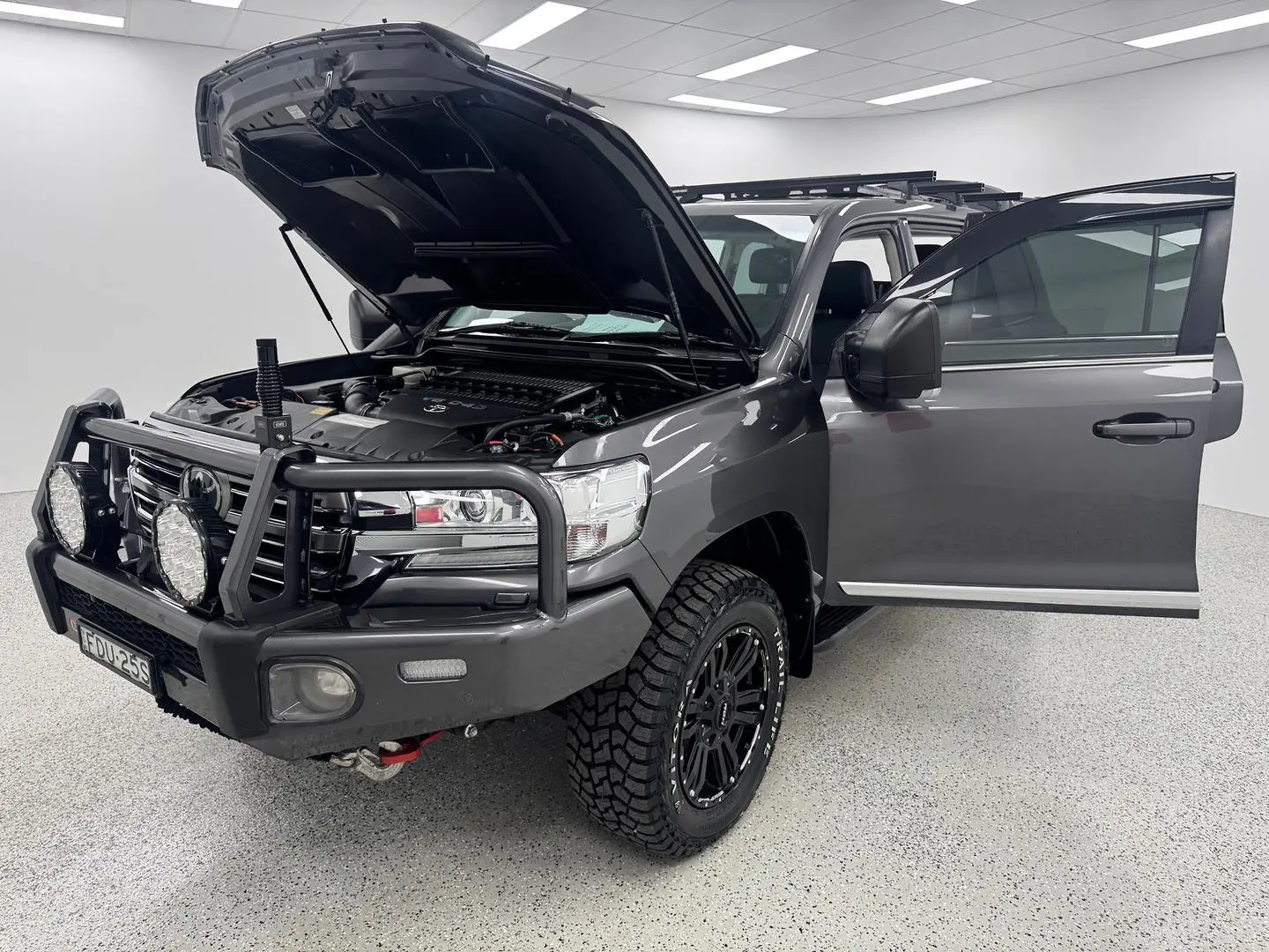 2019 Toyota Landcruiser Gallery Image 13