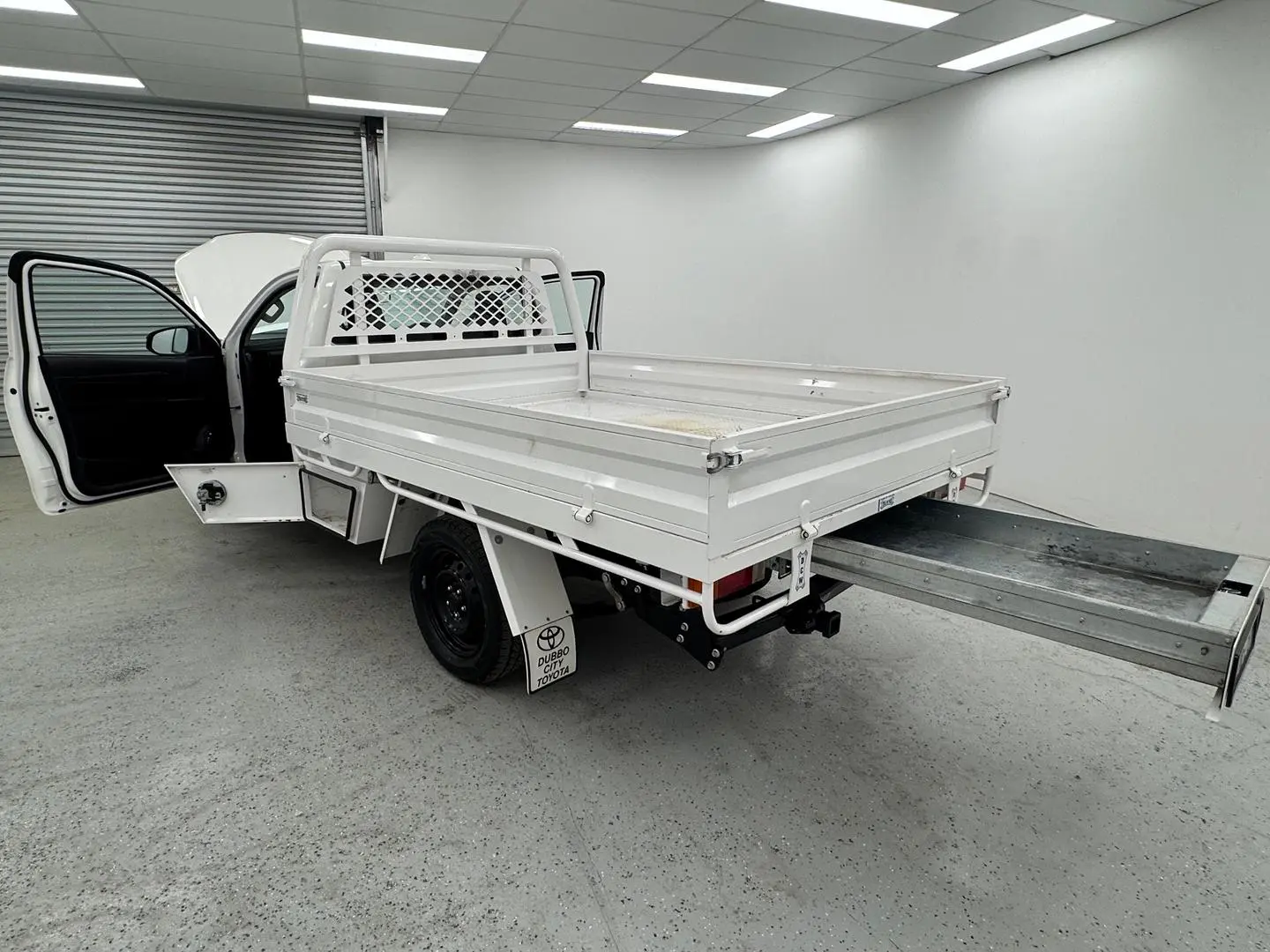 2023 Toyota Hilux Gallery Image 10