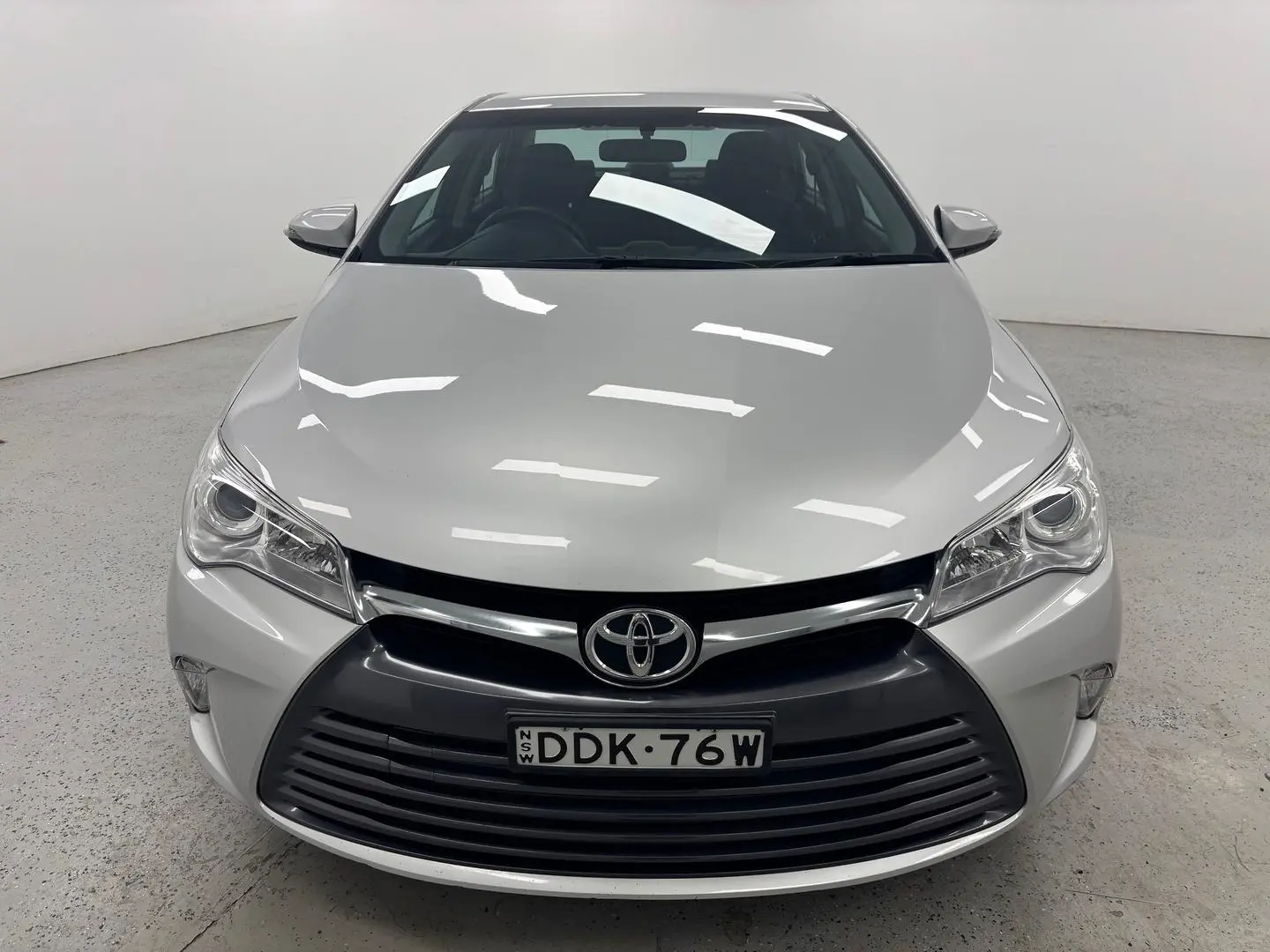 2016 Toyota Camry Gallery Image 35