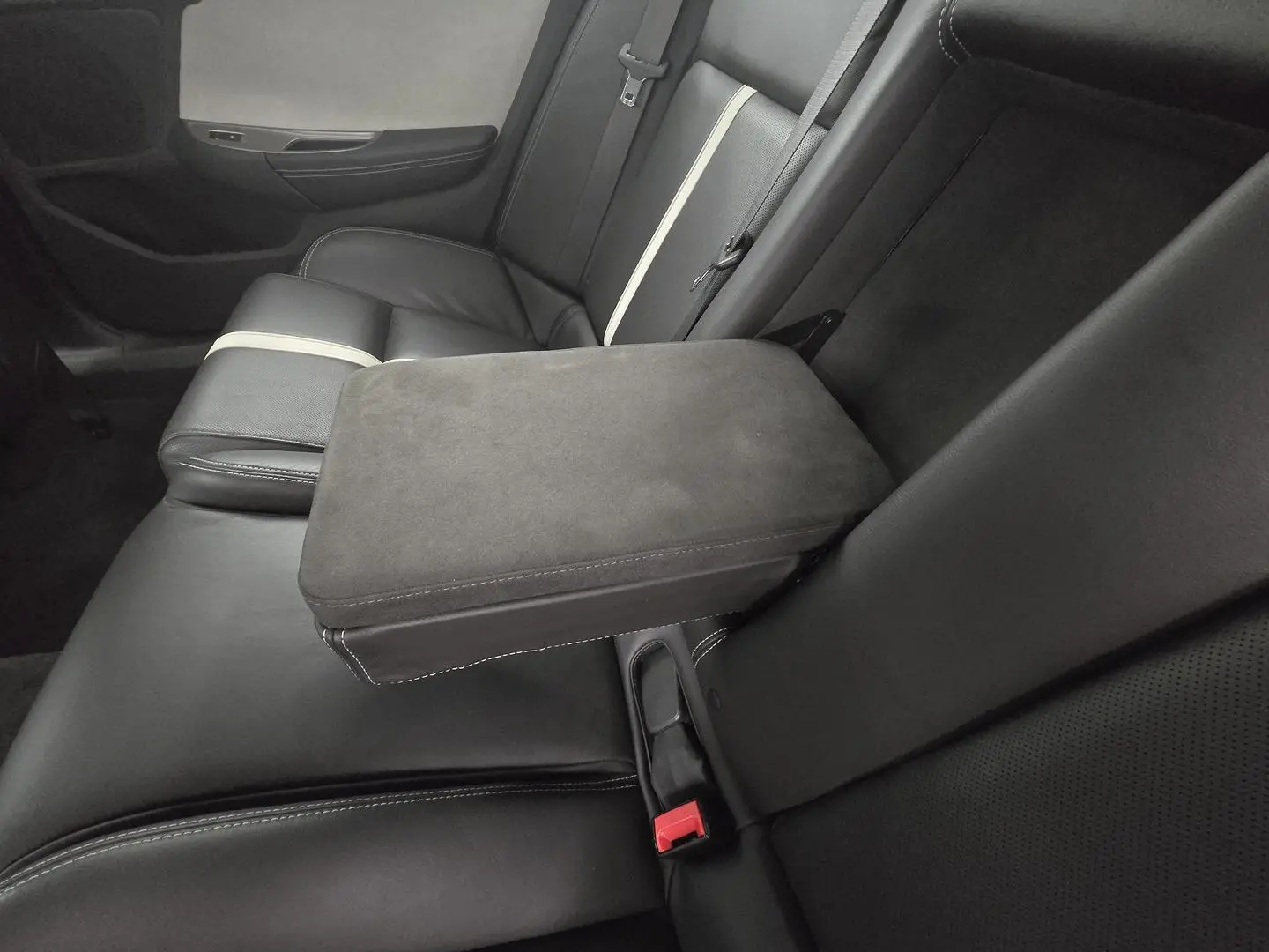 2016 Holden Caprice Gallery Image 35