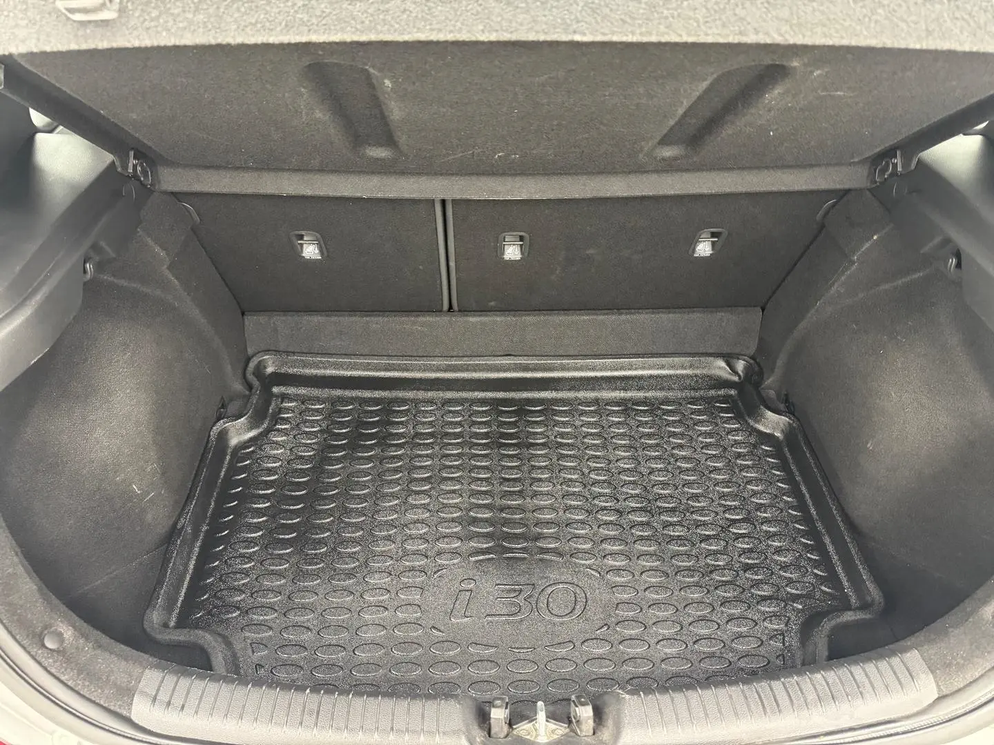 2019 Hyundai i30 Gallery Image 26