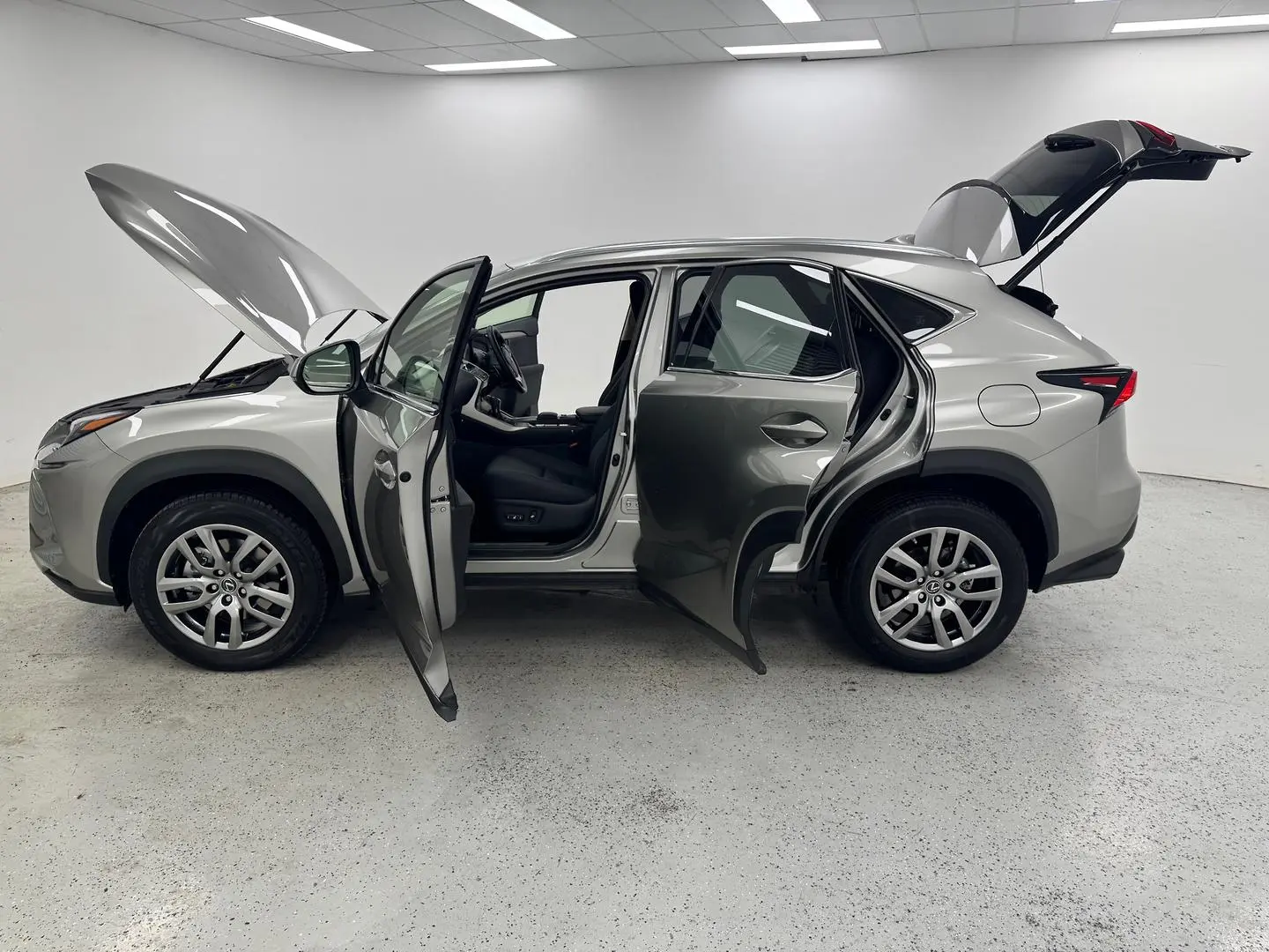 2021 Lexus NX Gallery Image 11