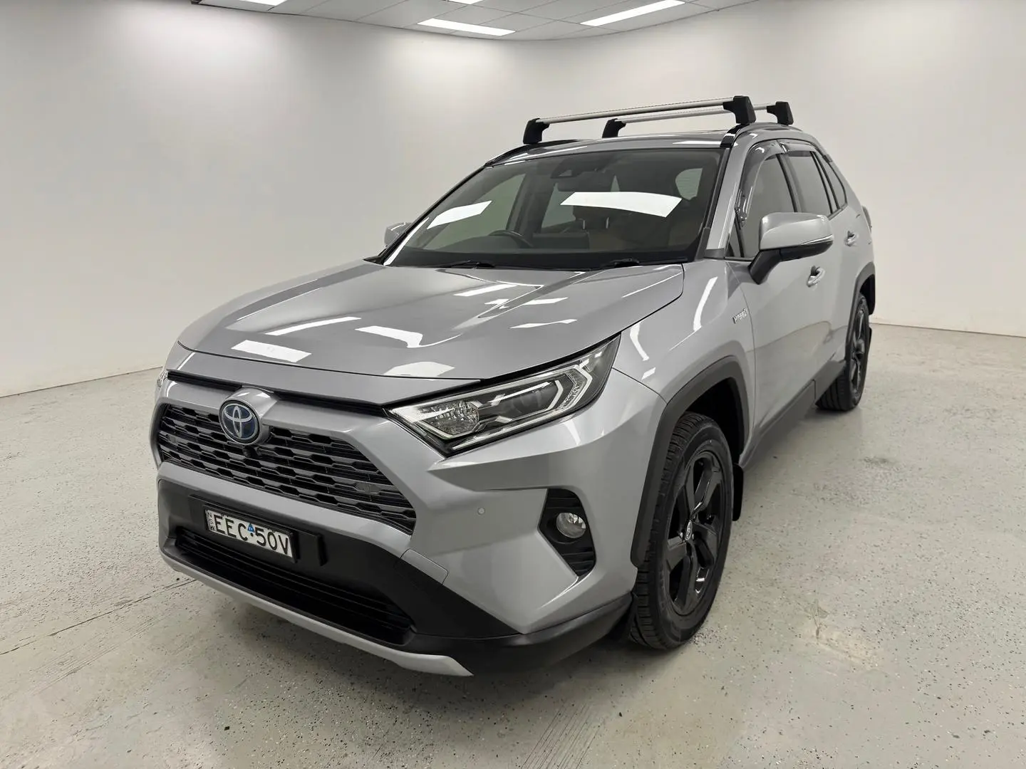 2020 Toyota RAV4 Gallery Image 6