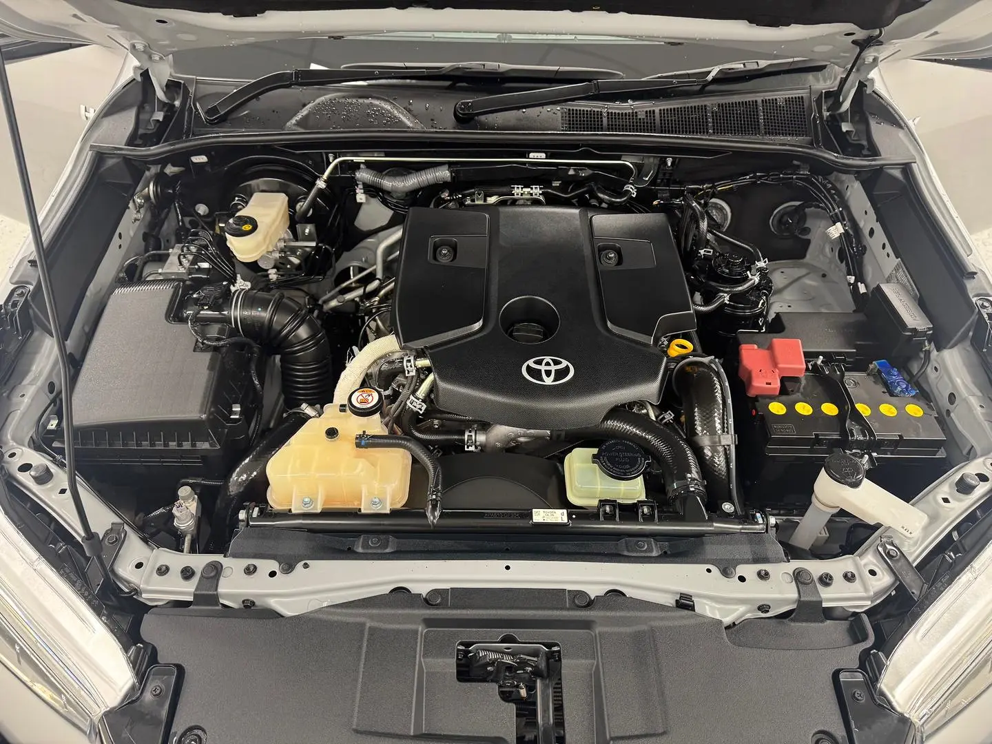 2020 Toyota Hilux Gallery Image 14