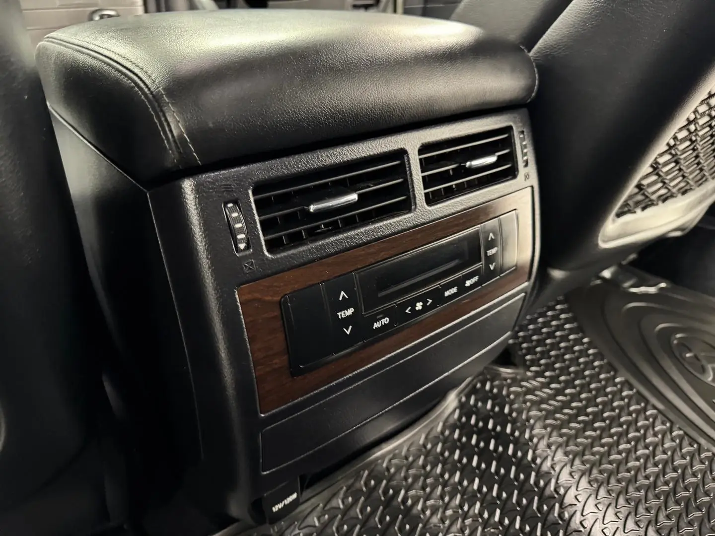 2020 Toyota Landcruiser Gallery Image 18