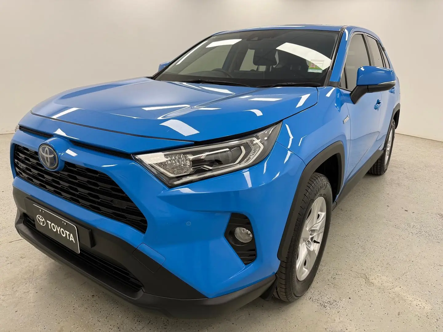 2021 Toyota RAV4 Gallery Image 7