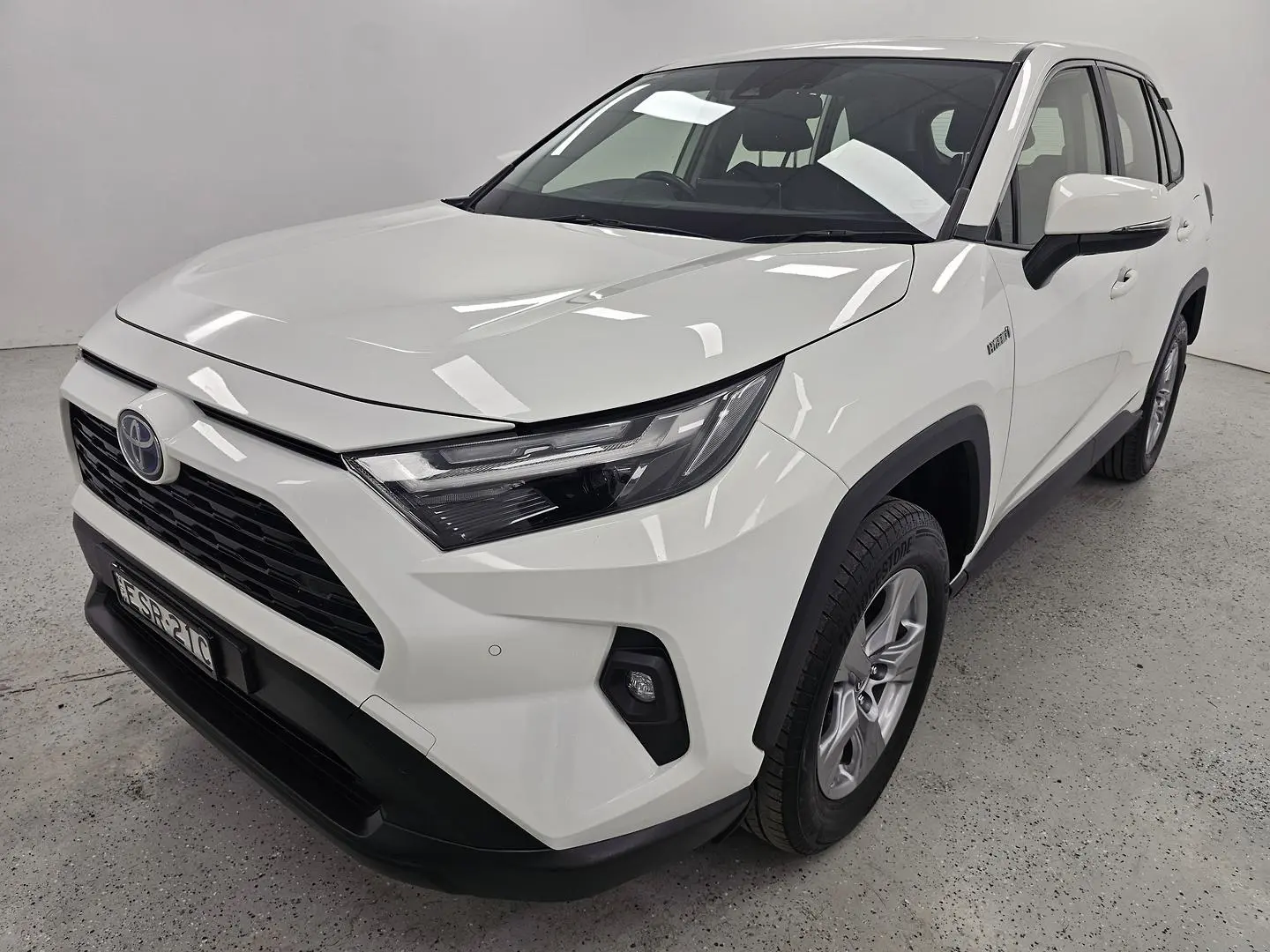 2022 Toyota RAV4 Gallery Image 7
