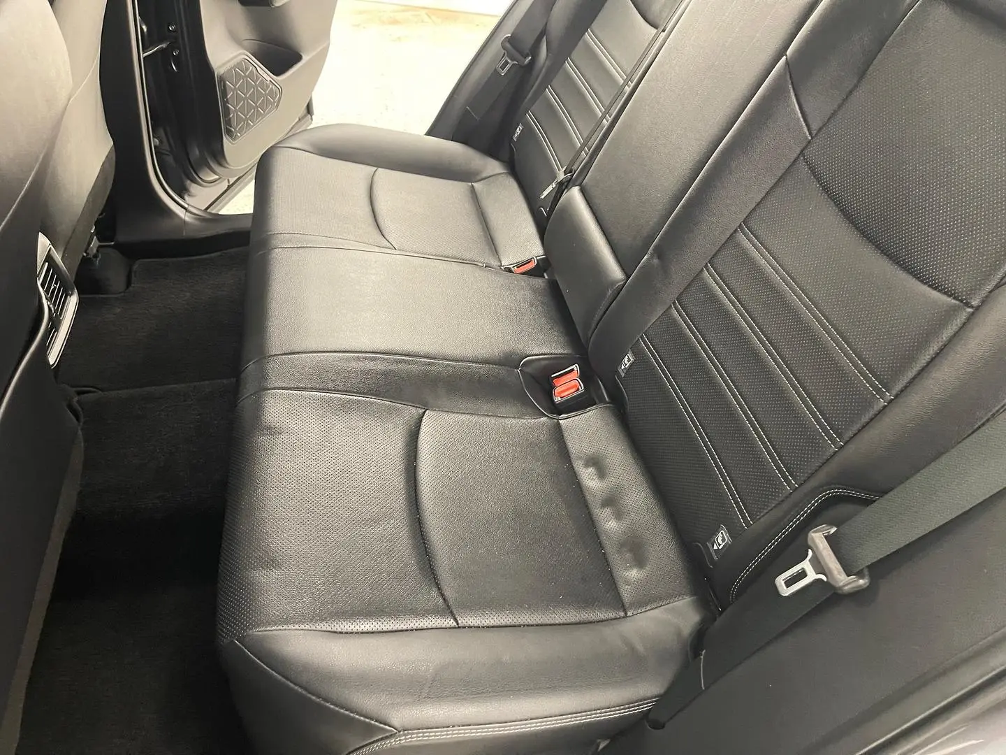 2022 Toyota RAV4 Gallery Image 18