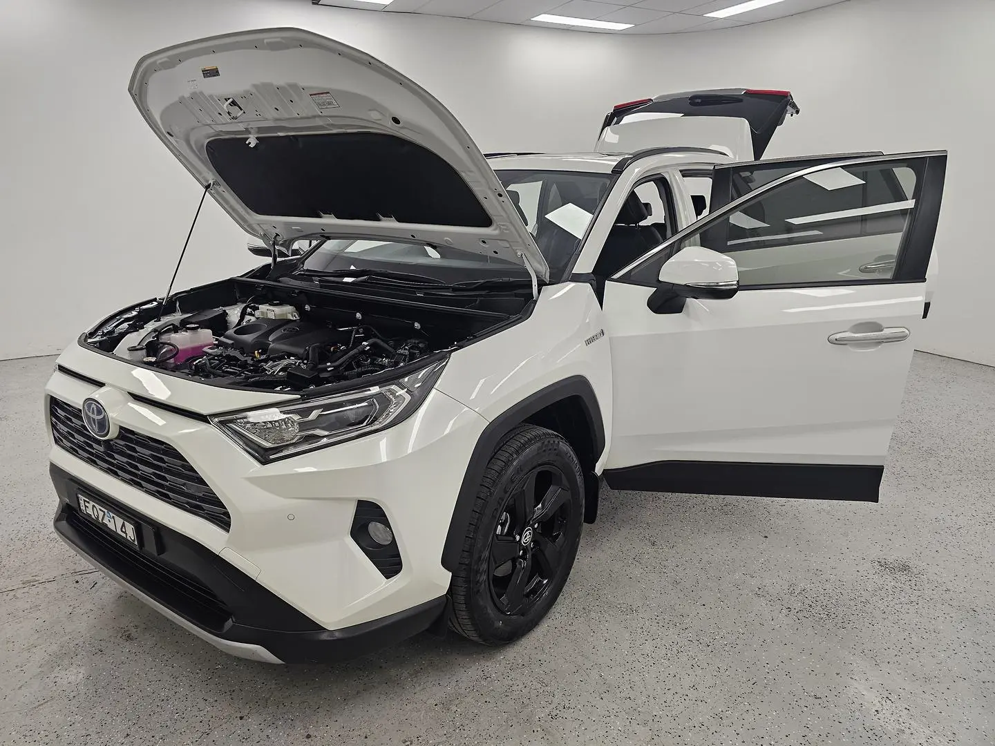 2021 Toyota RAV4 Gallery Image 8