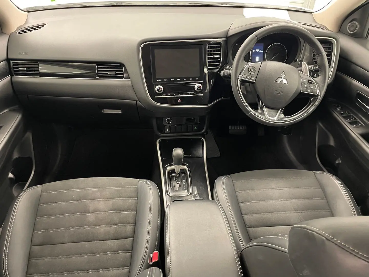 2019 Mitsubishi Outlander Gallery Image 24