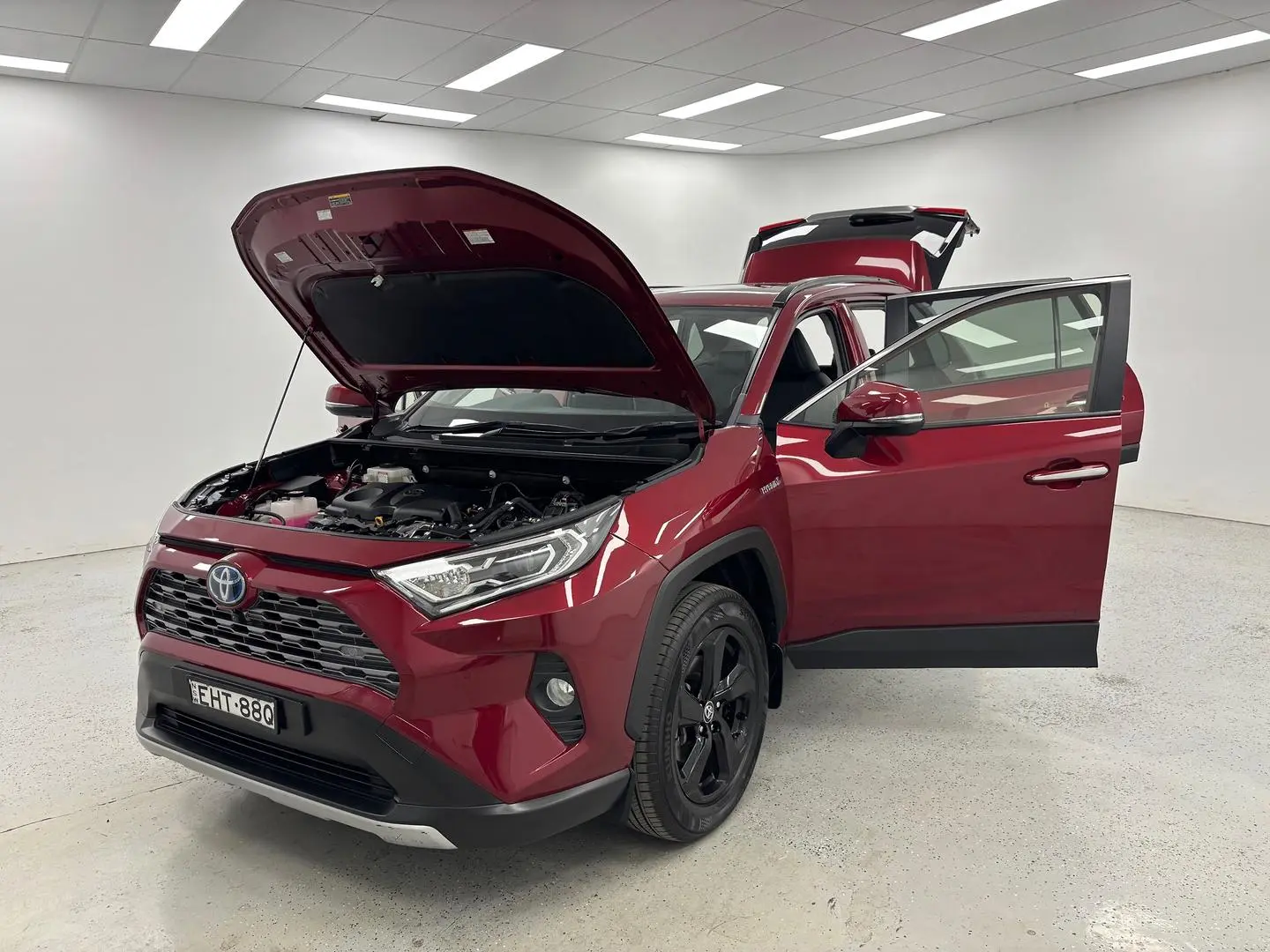 2020 Toyota RAV4 Gallery Image 14