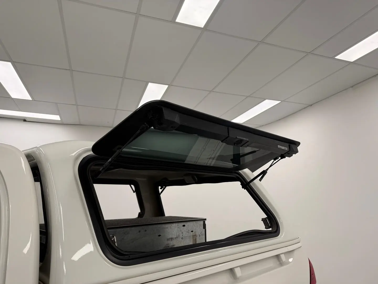 2020 Toyota Hilux Gallery Image 13