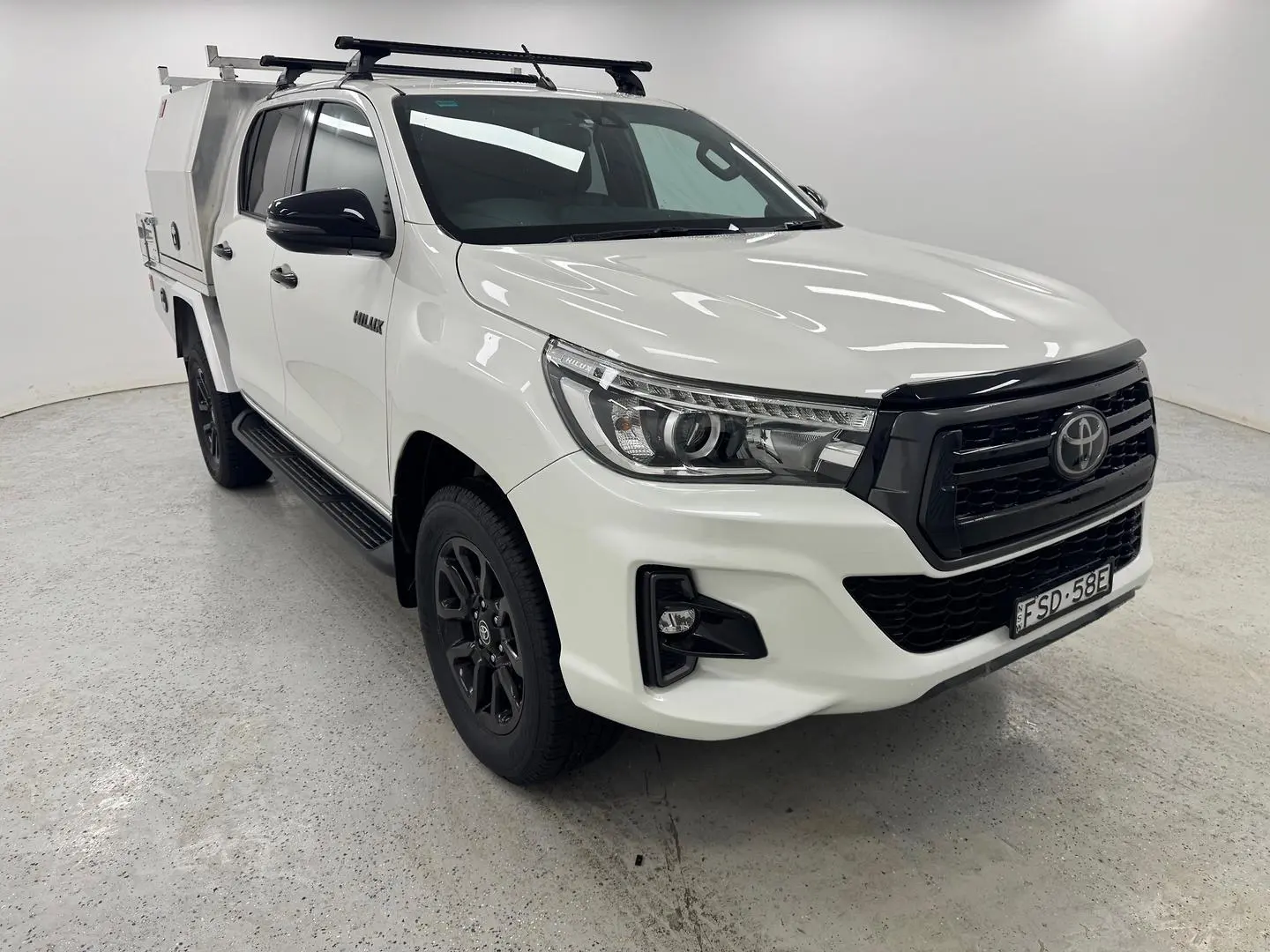2019 Toyota Hilux Gallery Image 1