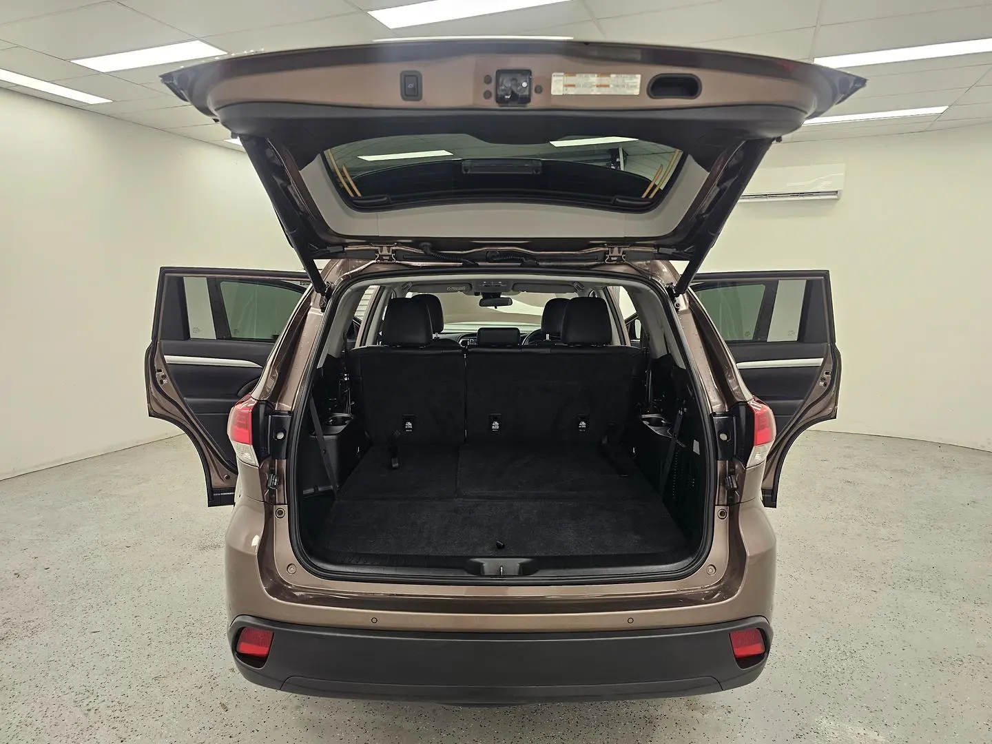 2019 Toyota Kluger Gallery Image 17