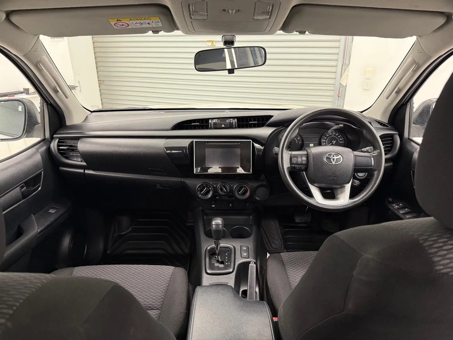 2018 Toyota Hilux Gallery Image 24