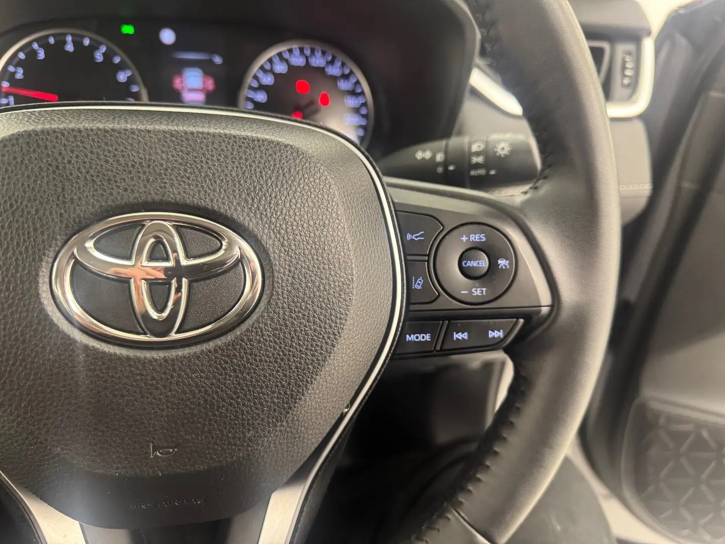2022 Toyota RAV4 Gallery Image 19