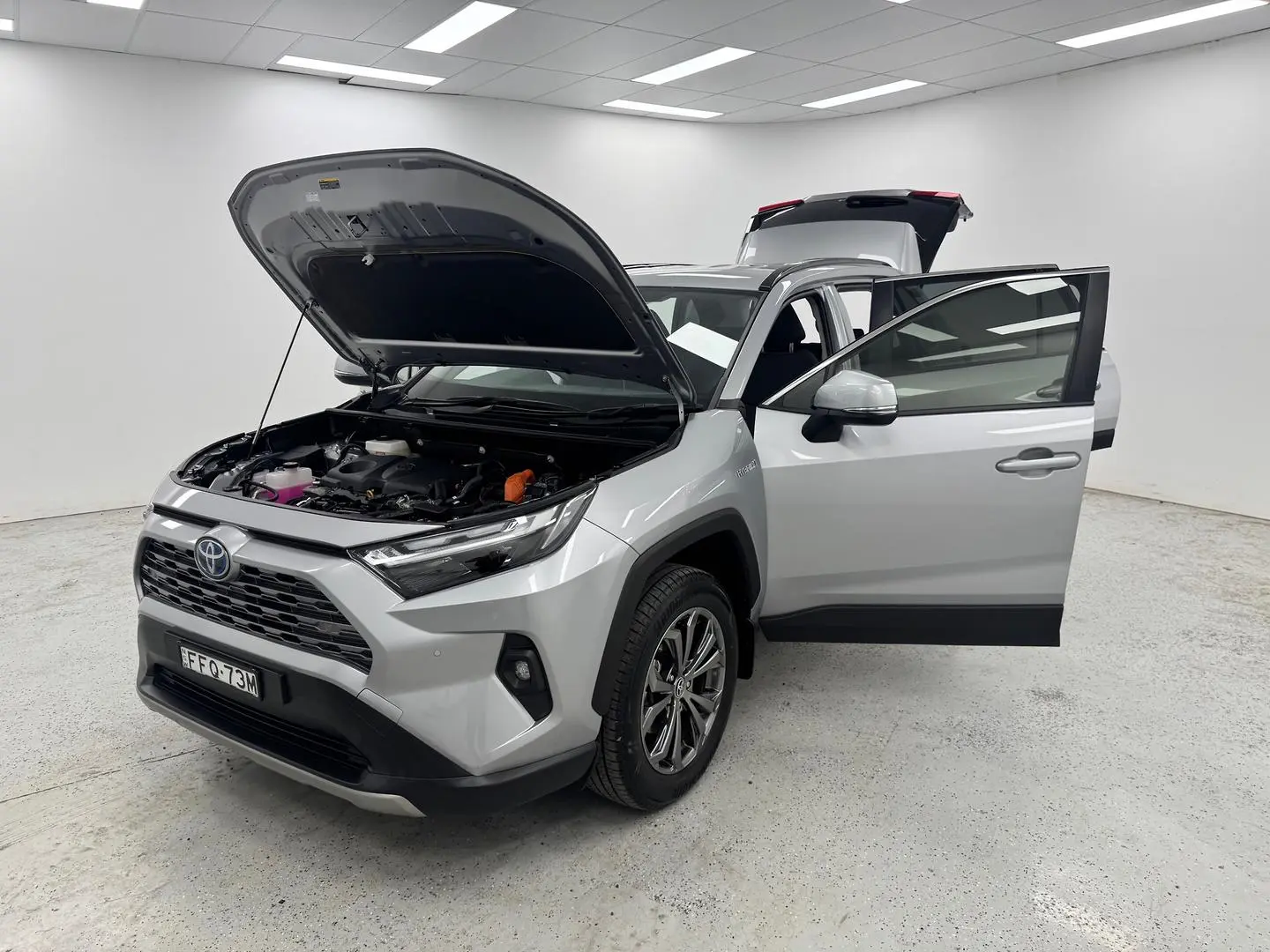 2024 Toyota RAV4 Gallery Image 12