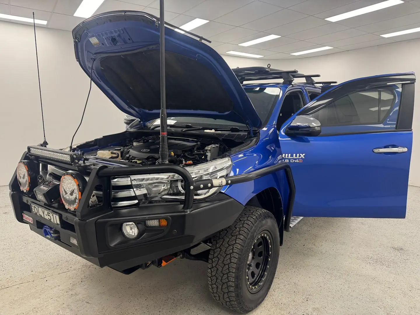 2016 Toyota Hilux Gallery Image 12