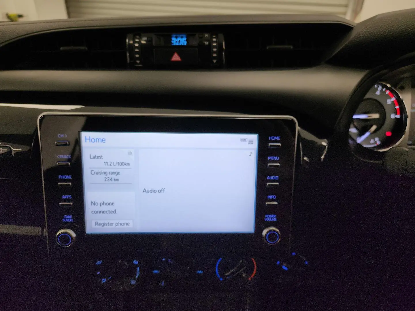 2021 Toyota Hilux Gallery Image 28